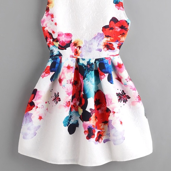 Adorable Floral Dress - Picture 2 of 5